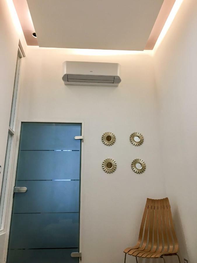 Modern 2 Bedroom Apartment With Free Airport Transfer Budapest Exterior foto